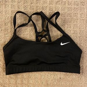 Nike indie sports bra